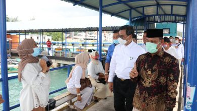 Photo of Soerya – Iman Hadiri Pernikahan dan Dengarkan Keluhan Warga di Pulau Kasu